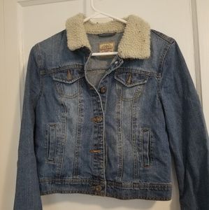 Jean jacket with fur